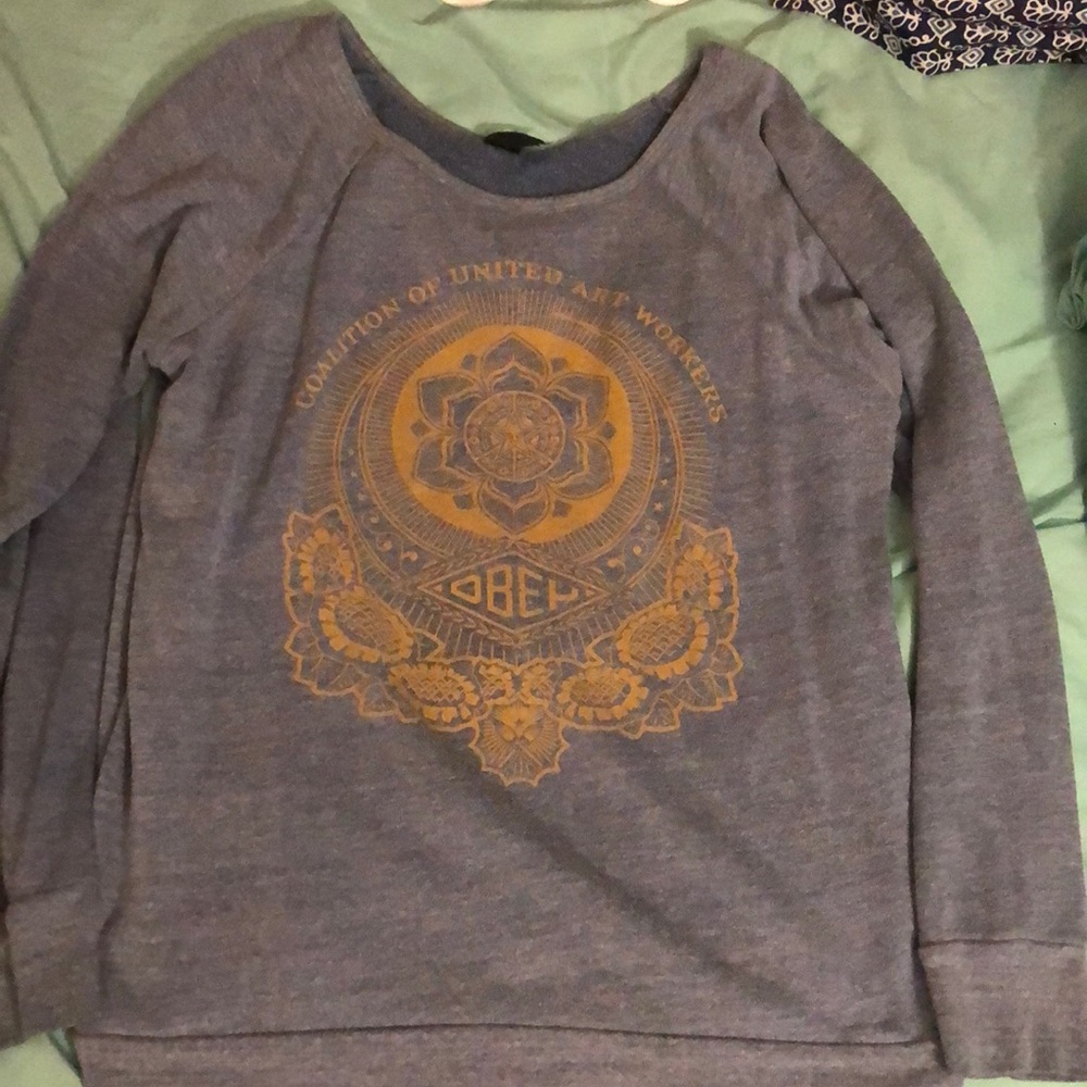 Obey sweater